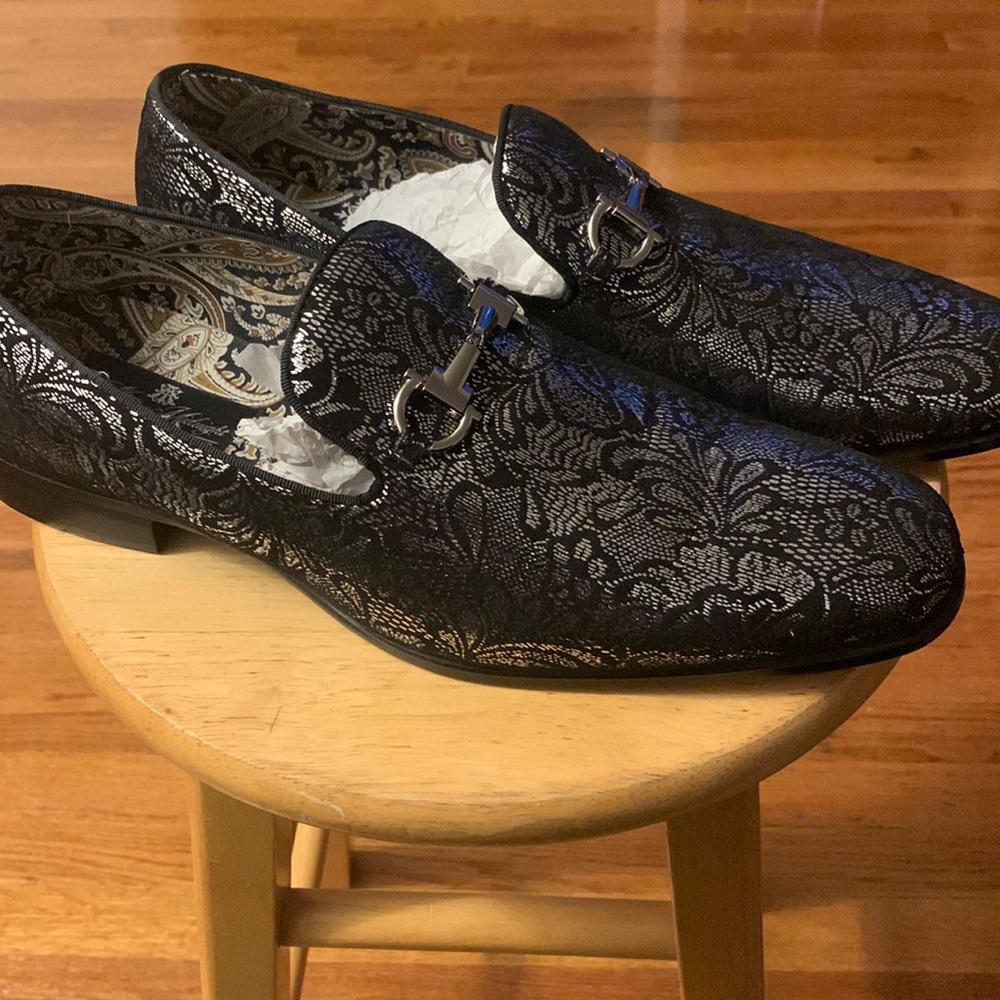 Dress shoes